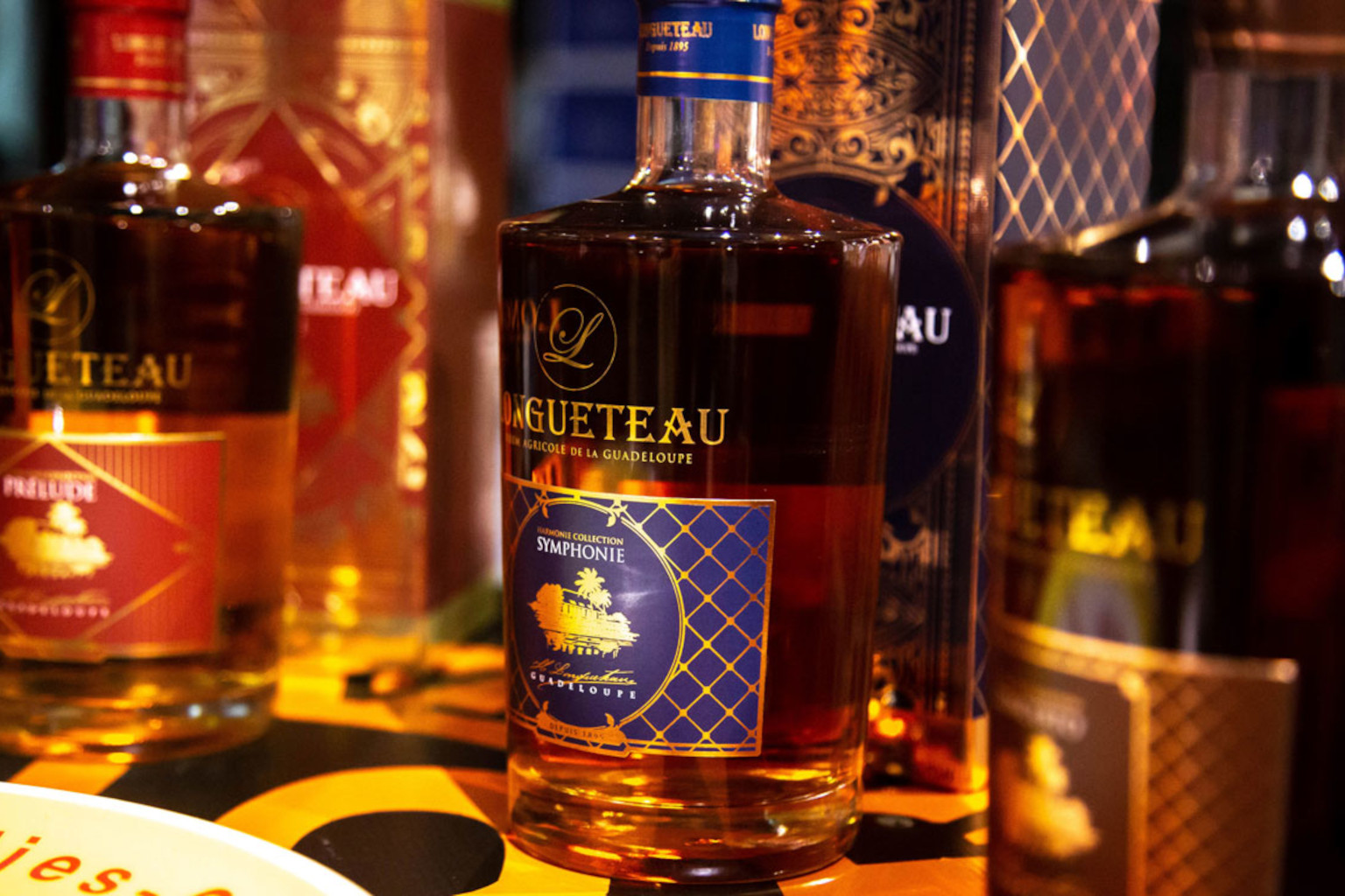 Bouteille de rhum Longueteau.